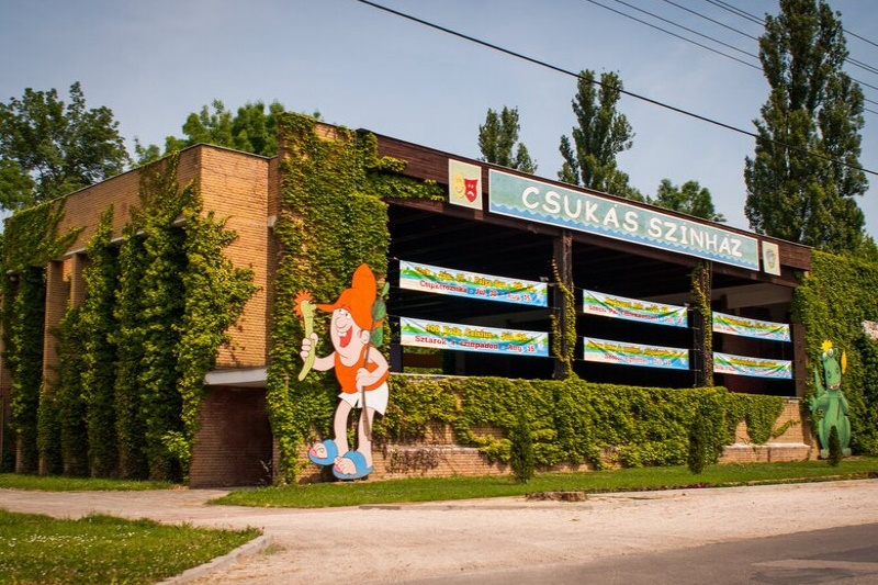 Balatonszárszó, Csukás Színház